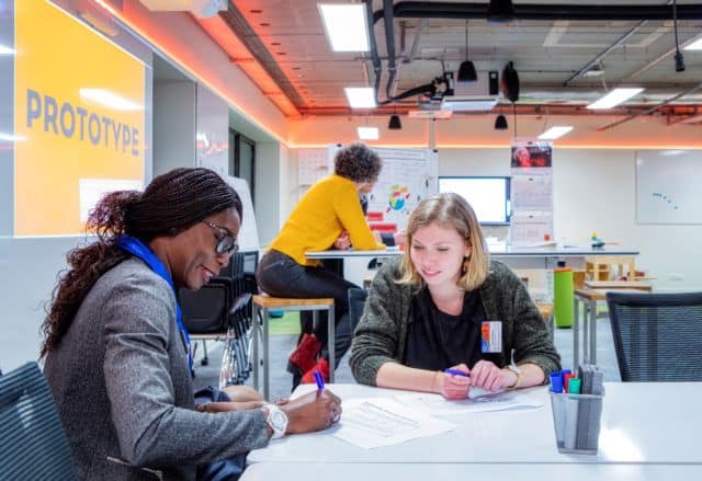 Le TIMLab est une salle immersive dédiée au design thinking. © Bruno Moyen - GEM
