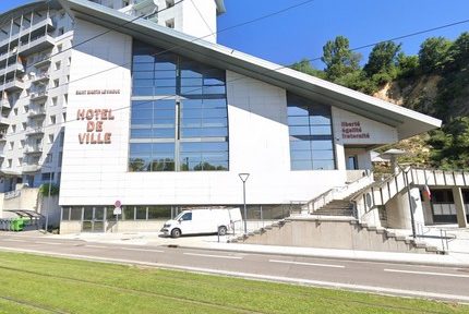 Sylvain Laval rend hommage à Henri Trémeaux, ancien maire de Saint-Martin-le-Vinoux décédé à l'âge de 94 ans