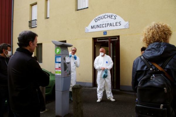 Les douches municipales de Grenoble sont un lieu d'hygiène pour les plus démunis depuis le XIXe siècle. © Anissa Duport-Levanti - Place Grenet