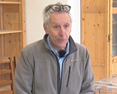 Le maire sortant Vincent Bayot sur France 3 Alpes (https://france3-regions.francetvinfo.fr/auvergne-rhone-alpes/isere/municipales-isere-malleval-vercors-orpheline-candidat-quelques-jours-du-premier-tour-1794641.html)