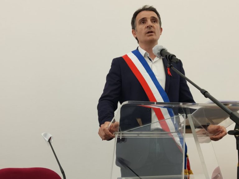 "Ultra-droite": Éric Piolle appelle le chef de l'État à donner plus de moyens à la justice... et à suspendre CNews