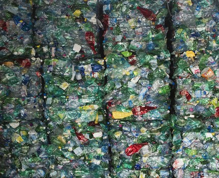 La Région Aura annonce vouloir “accélérer” la valorisation des déchets de la filière plasturgie
