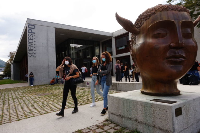 Les syndicats dénoncent "une répression syndicale" à Science Po Grenoble, sur fond de saisie de la déléguée à l'égalité