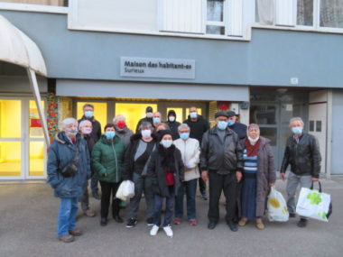 Les habitants du quartier se mobilisent pour sauver leur Maison des Habitants. © Tim Buisson – Place Gre’net