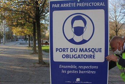 Échirolles déploie 250 panneaux pour rappeler l'obligation du port du masque sur son territoire
