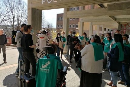 L'Alliance Citoyenne mobilise une "vache à lait" pour interpeller Actis sur la rénovation thermique