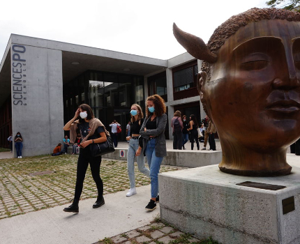 La direction de Sciences Po désavoue les deux enseignants accusés d'"islamophobie"