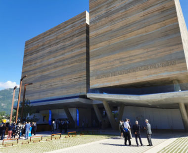 Le nouveau bâtiment des archives départementales de l'Isère. © Joël Kermabon - Place Gre'net