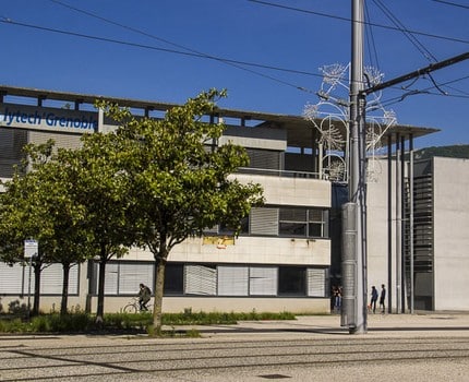 Le bâtiment Polytech de Grenoble INP-UGA fermé en raison de taux (légers) de dichlorométhane dans l'air ambiant