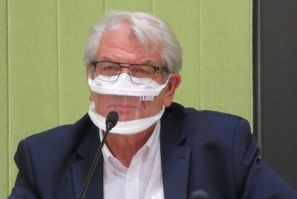 Renzo Sulli apporte son soutien aux policiers visés par des menaces de mort sur un mur d'Échirolles