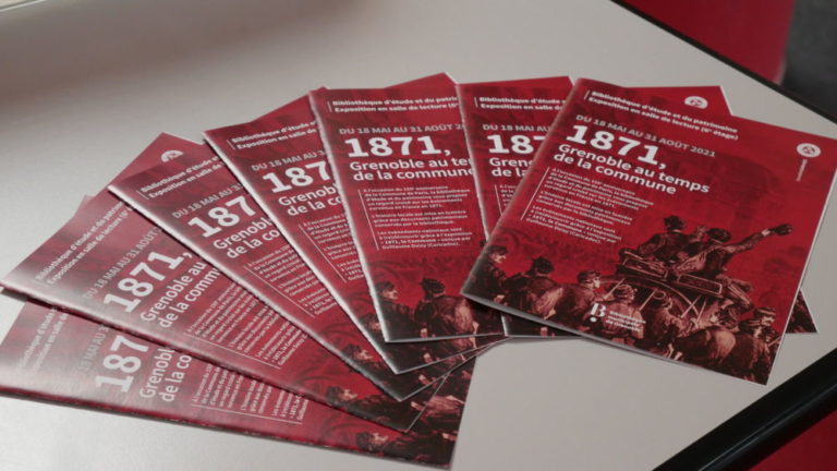 Flyers de l'exposition sur la commune à Grenoble (c) Ilan Khalifa--Delclos | Place Gre'net