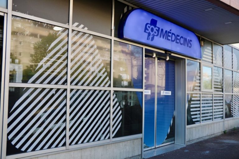 Privé de revalorisation, SOS Médecins Grenoble n'exclut pas de mettre fin aux visites à domicile