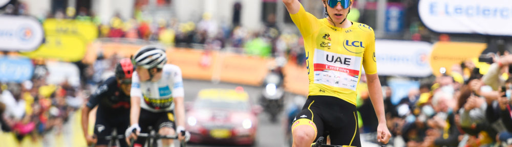 Après avoir survolé le Tour 2021, le Slovène Tadej Pogačar (vainqueur ici à Luz Ardiden) sera de nouveau le grand favori du Tour du France 2022. © ASO - Charly Lopez