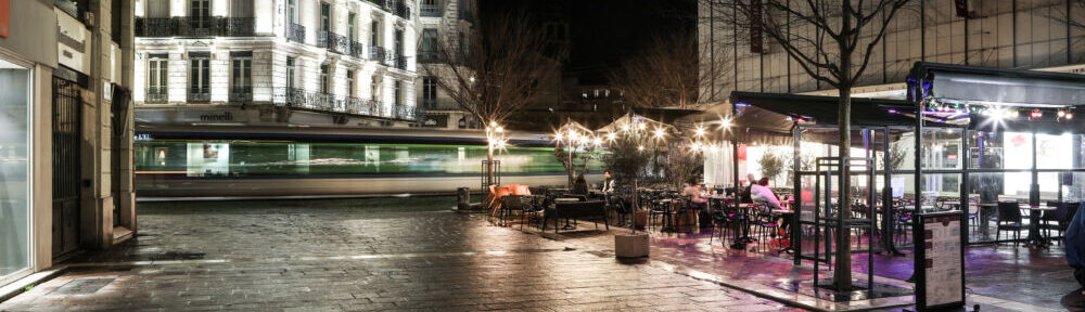 La Ville de Grenoble a procédé à un contrôle des enseignes lumineuses la nuit, en attendant des verbalisations?