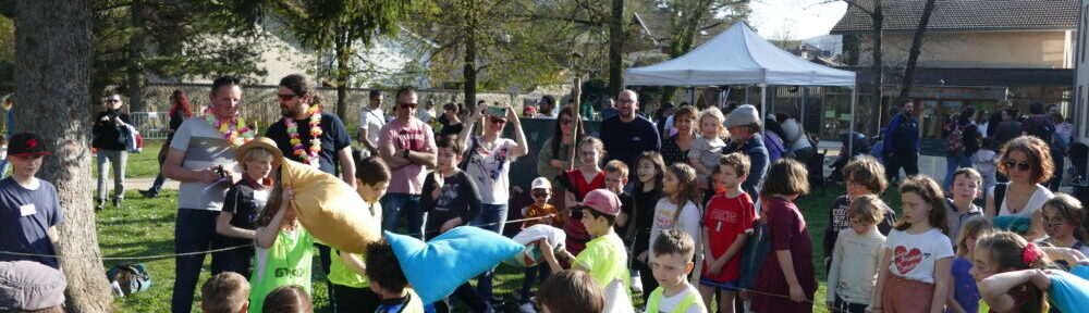 Tohu Bohu a organisé une "Boom-boom en doudoune", le 26 mars 2022, au parc de la Maison d'enfance d'Eybens. © Alizée Ancelin