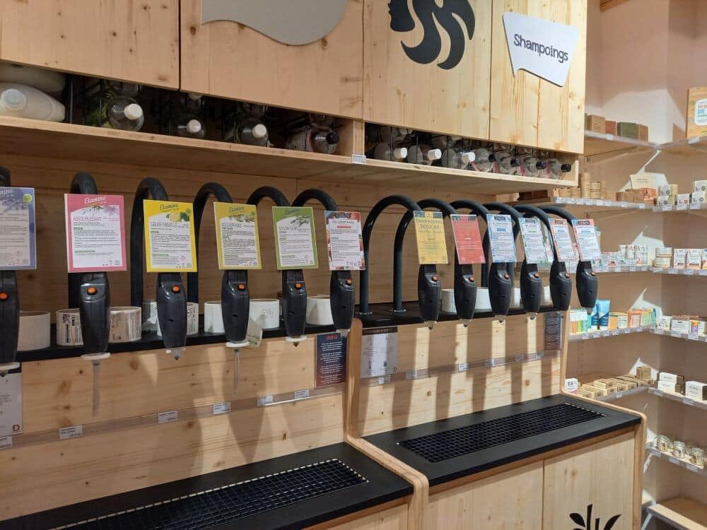 La Mesure, une nouvelle épicerie à Grenoble pour une autre vision du vrac. L'épicerie vrac La Mesure propose des produits d'entretien et des produits cosmétiques
