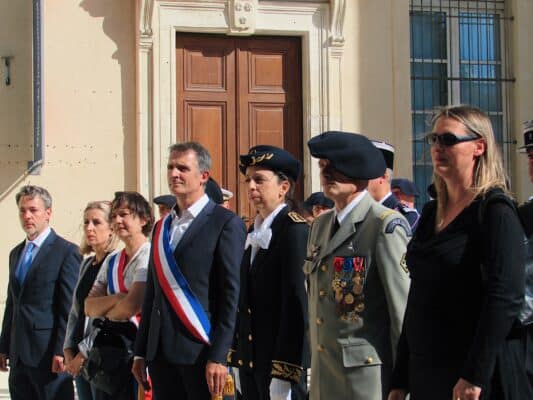 richard johns eric piolle elisa martin nathalie beranger eleonore lacroix paul sanzey nadja buntinx