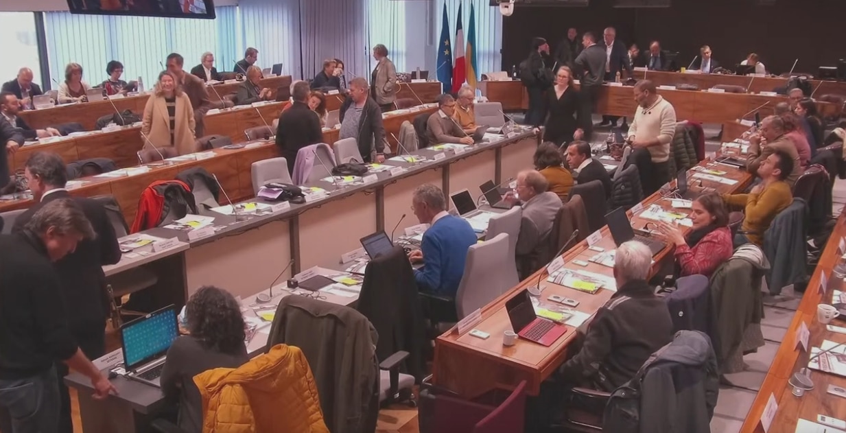 La dotation de solidarité communautaire est irrégulière selon l'Ades. Le conseil métropolitain du 18 novembre 2022 se déroulait dans les locaux temporaires que la Métro occupe à l'ancienne Chambre de commerce et d'industrie (CCI). Copie d'écran.