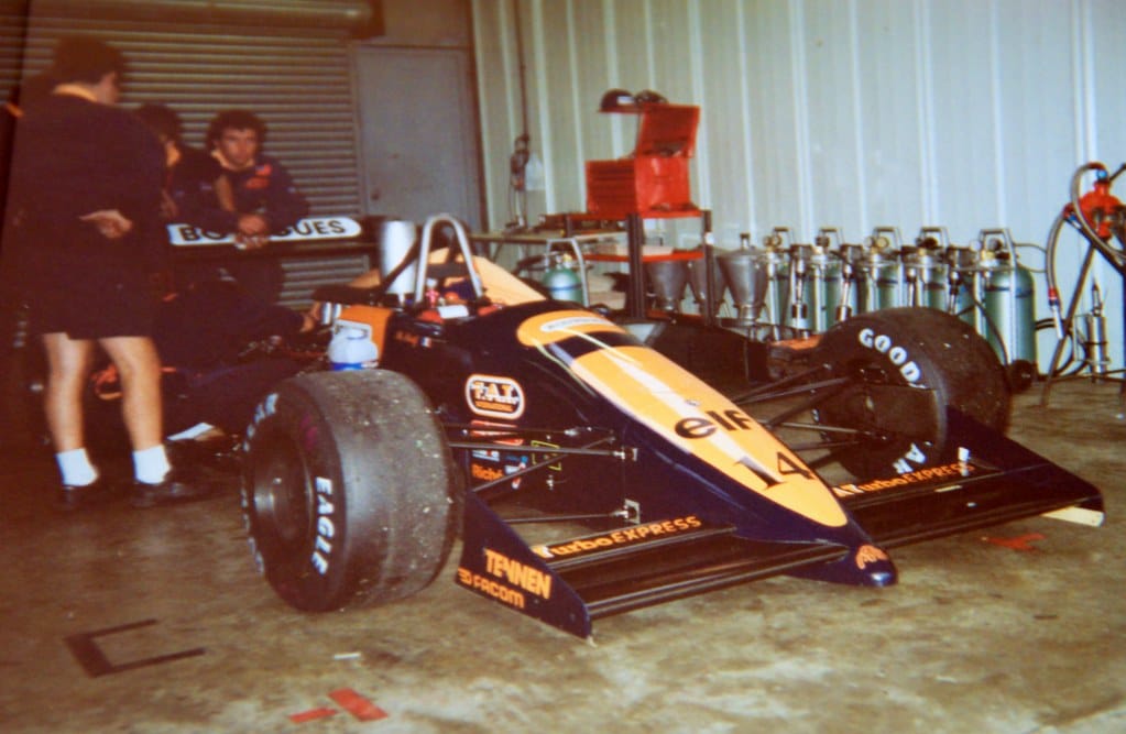 Philippe Streiff à Silverstone en 1988. © Wikimedia Commons - Patrick Down