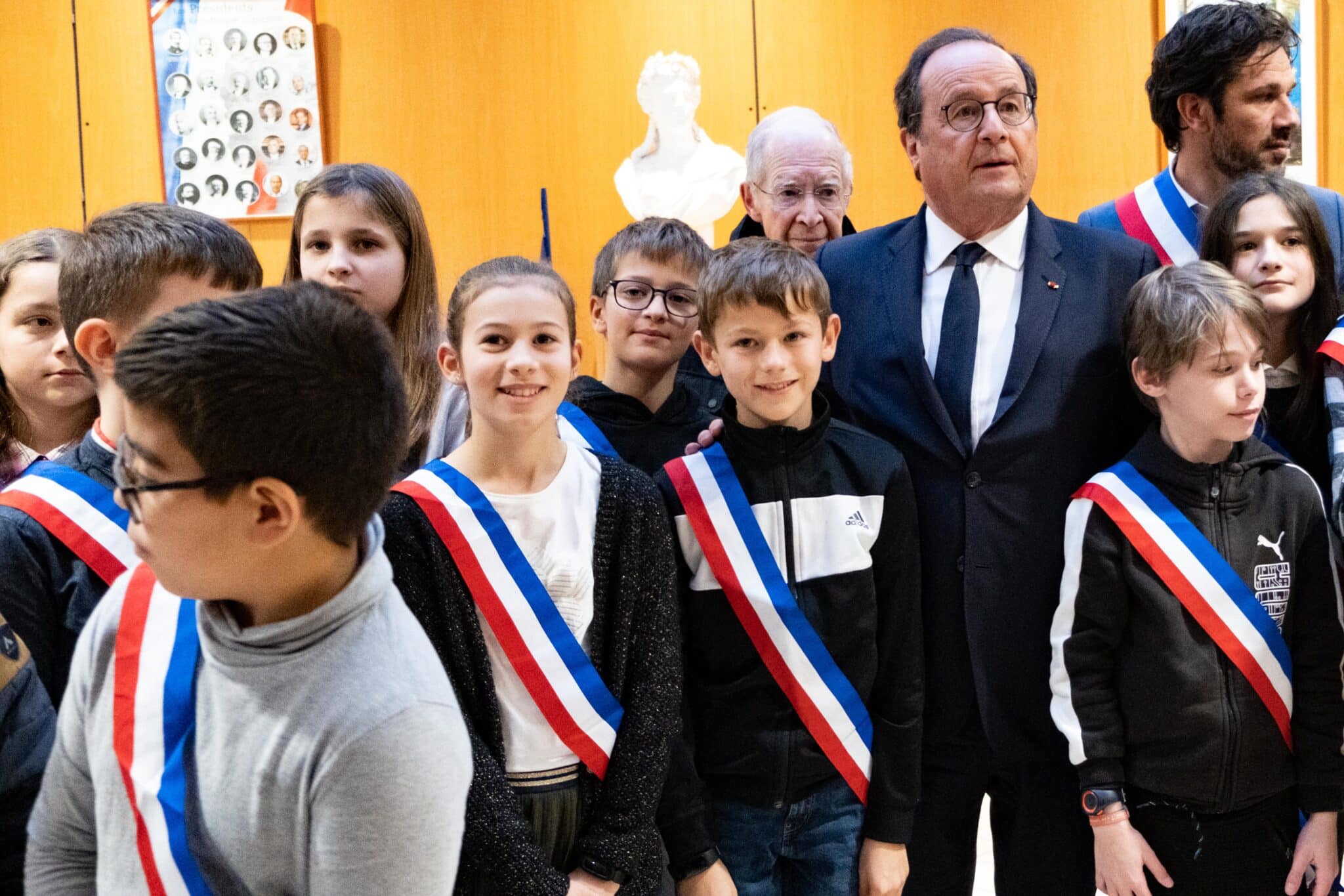 François Hollande avec les jeunes du CMJ de Seyssinet-Pariset