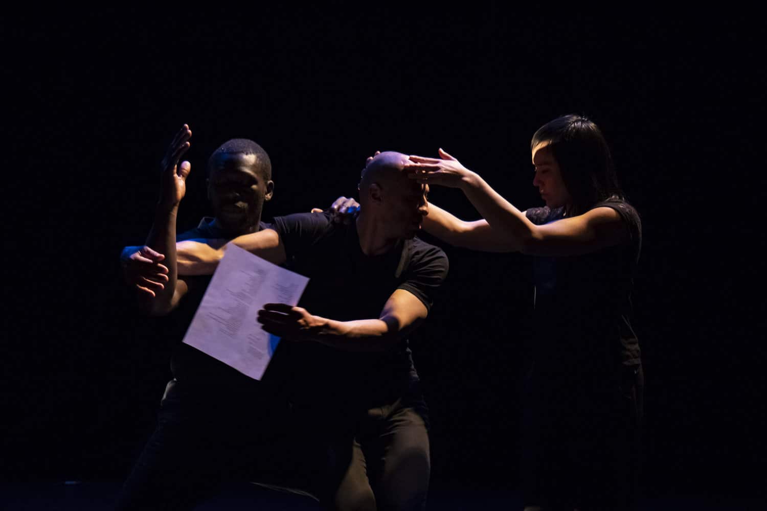 Au coeur du festival, le Grand Théâtre de Grenoble programme notamment Nos mouvements incessants, un spectacle du chorégraphe Abdou N’Gom. À découvrir le 31 janvier, à 20 heures. DR