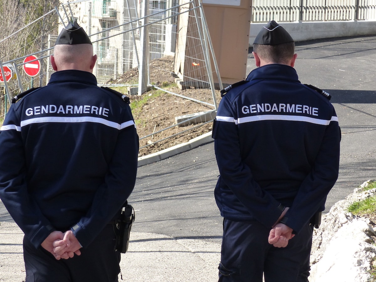Deux hommes suspectés de braquages à Pont-de-Claix et Échirolles placés en garde à vue