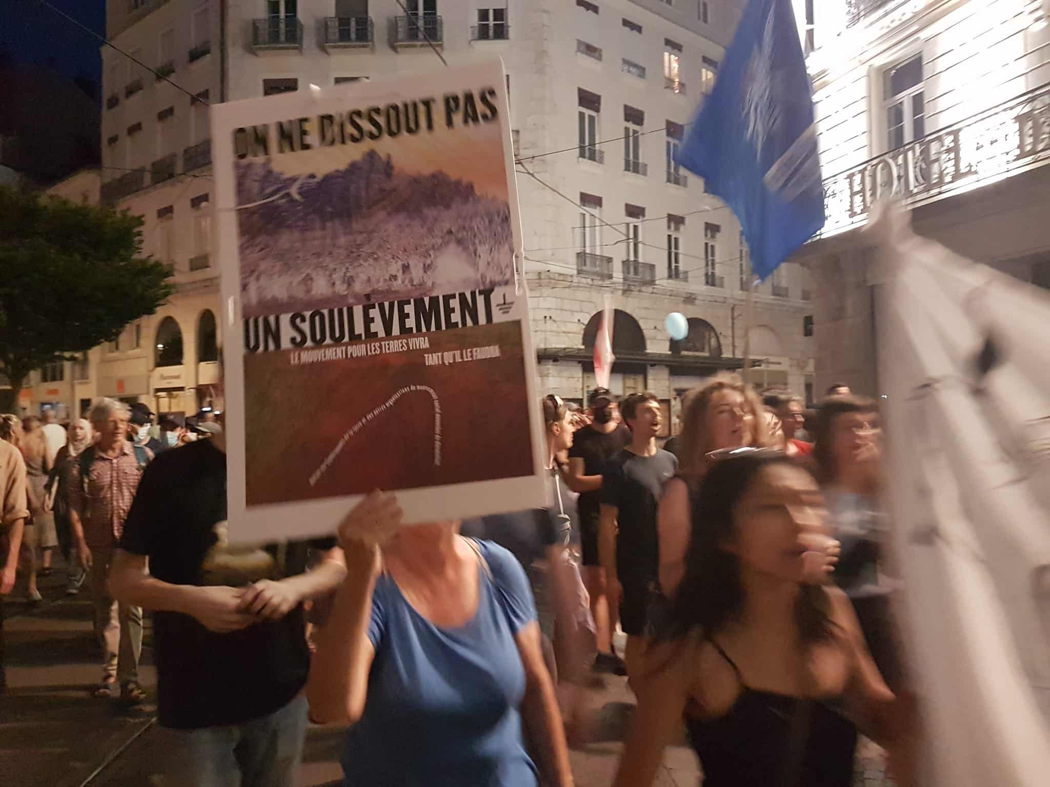 Manifestation en réaction à la dissolution des Soulèvements de la terre, à Grenoble, mercredi 23 juin 2023. © Séverine Cattiaux - Place Gre'net