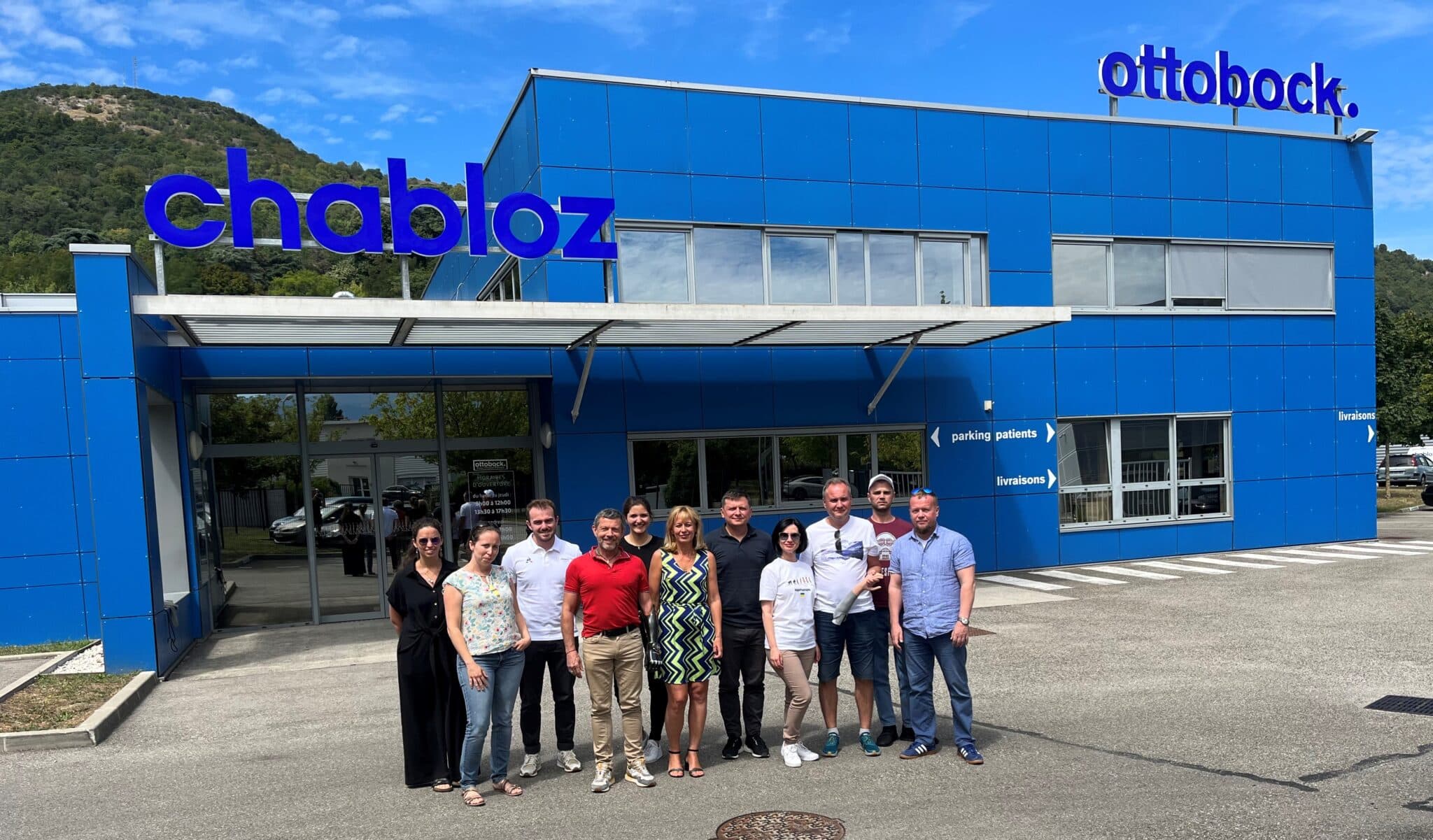 Prothèses: le centre de rééducation Superhumans de Lviv partenaire du site Ottobock de Seyssinet-Pariset