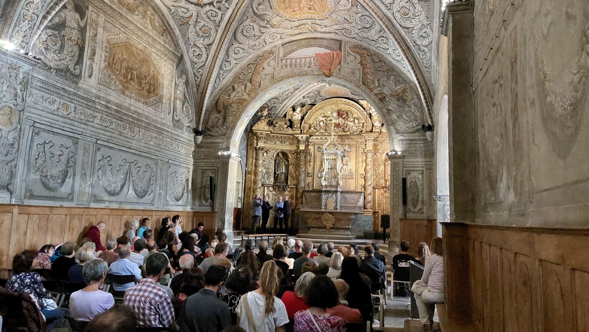 Le Musée dauphinois compte parmi les partenaires du festival Voix aux Fenêtres. Il ouvre les portes de sa superbe chapelle baroque aux concerts proposés par les organisateurs. © Armande Ferry-Wilczek
