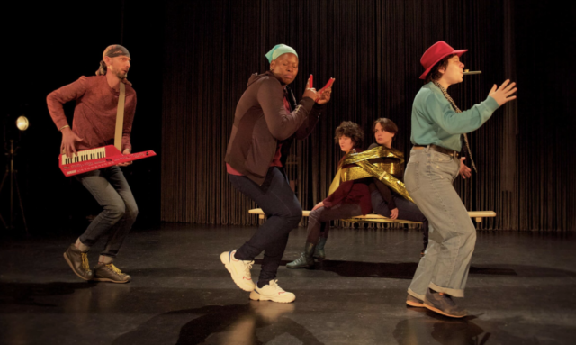 Le festival ados débutera par le spectacle « 6 fêtes pour rester vivants », interprété par la compagnie lyonnaise Ariadne, le mercredi 6 mars à la MC2,©Fabio Falcone