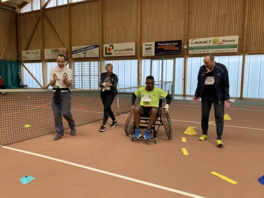 Le fond de dotation Sésame et l’association Sport dans la ville ont organisé un évènement sportif solidaire, Rencontres en Jeux, à Grenoble Tennis, mercredi 6 mars 2024. ©Anouk Dimitriou