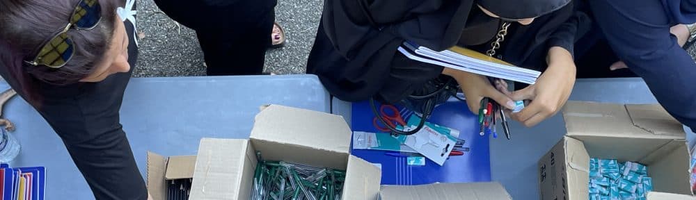Nouvelle opération de distributions de fournitures scolaires quartier Villeneuve à Grenoble