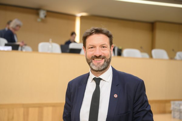 Fabrice Pannekoucke succède à Laurent Wauquiez à la présidence de la Région Auvergne-Rhône-Alpes