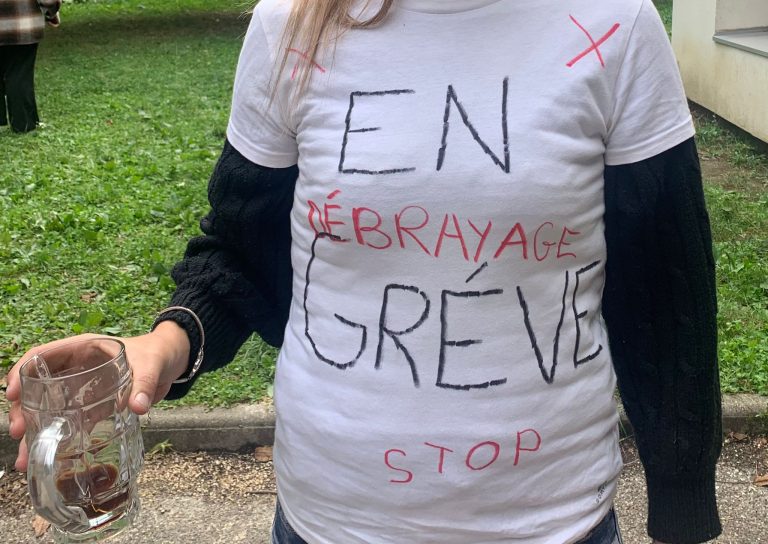 Débrayage à l'IME La Clé de sol d'Eybens: des personnels dénoncent une dégradation des conditions de travail, la direction conteste