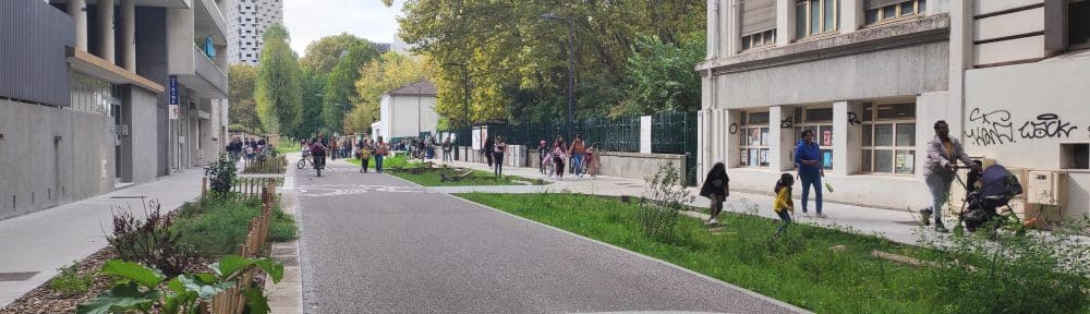 La Ville de Grenoble inaugure la Place aux enfants rue Aimon-de-Chissé, au sein du quartier Île verte