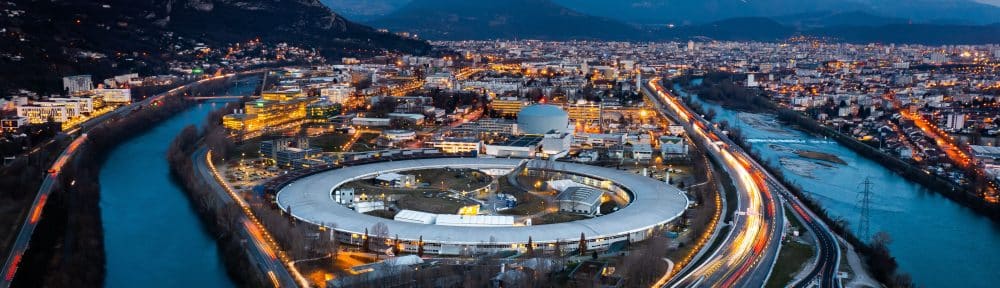 Le Synchrotron de Grenoble fête ses trente ans et aborde l'avenir avec "des projets scientifiques novateurs"