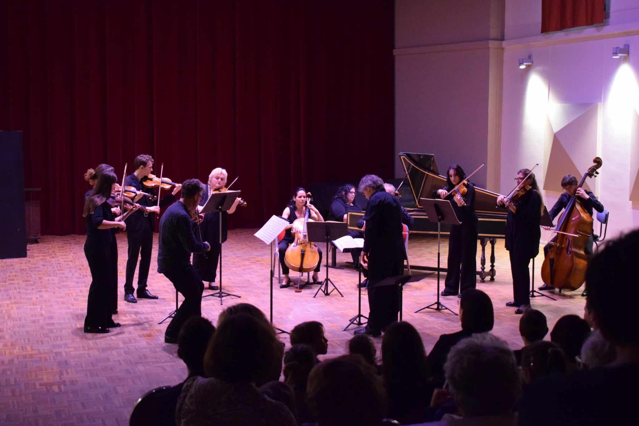 L'orchestre de Mon P'tit concert répartit des concerts jusqu'à avril compris pour patienter avec West Side Story. © Mon P'tit concert