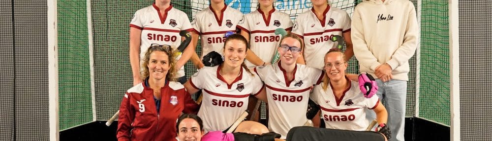 Hockey sur gazon : les Griffonnes rêvent d'une montée en Elite. L'équipe de nationale 1 féminine du hockey club de Grenoble. © Hockey club de Grenoble