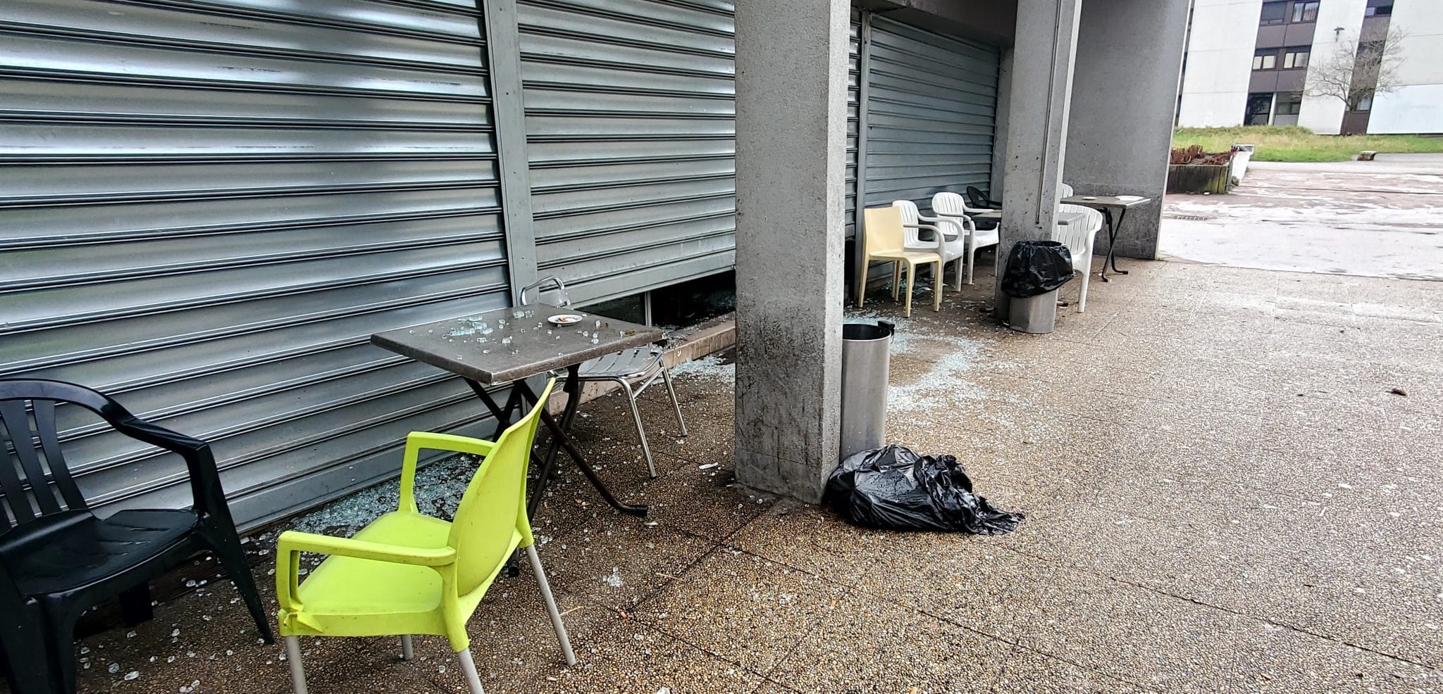 Attaque grenade Grenoble village olympique © Morgane Poulet - Place Gre'net