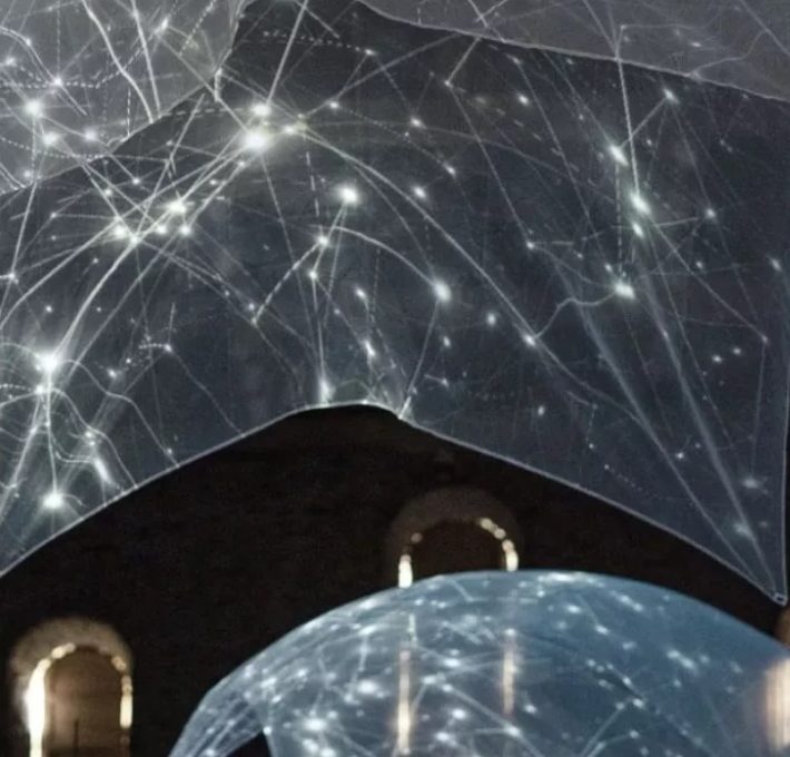Les dispositifs lumineux de Gravity. © Yann Nguema - Anima Lux