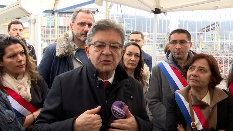 Quand La Meute, enquête sur La France Insoumise, évoque l'Isère en revenant sur les épisodes Hugo Prévost et Taha Bouhafs