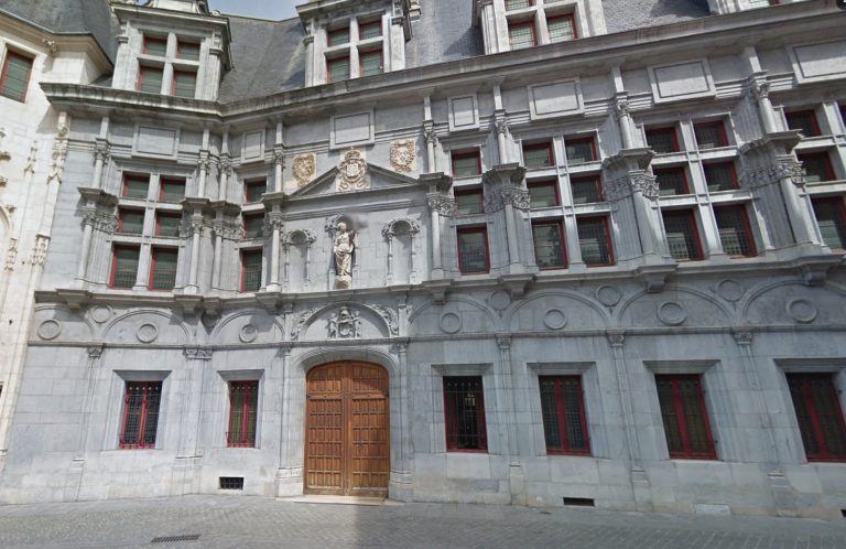 Coût supplémentaire, recours en justice... La rénovation du Palais du Parlement par le Département de l'Isère épinglée par Le Canard enchainé