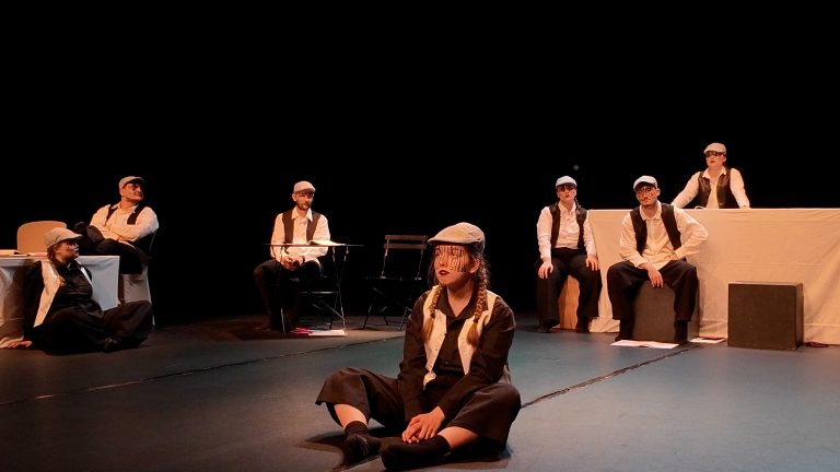 Les jeunes acteurs de la pièce Les mots nus présentée à la MJC-théâtre Prémol. © Joël Kermabon - Place Gre'net