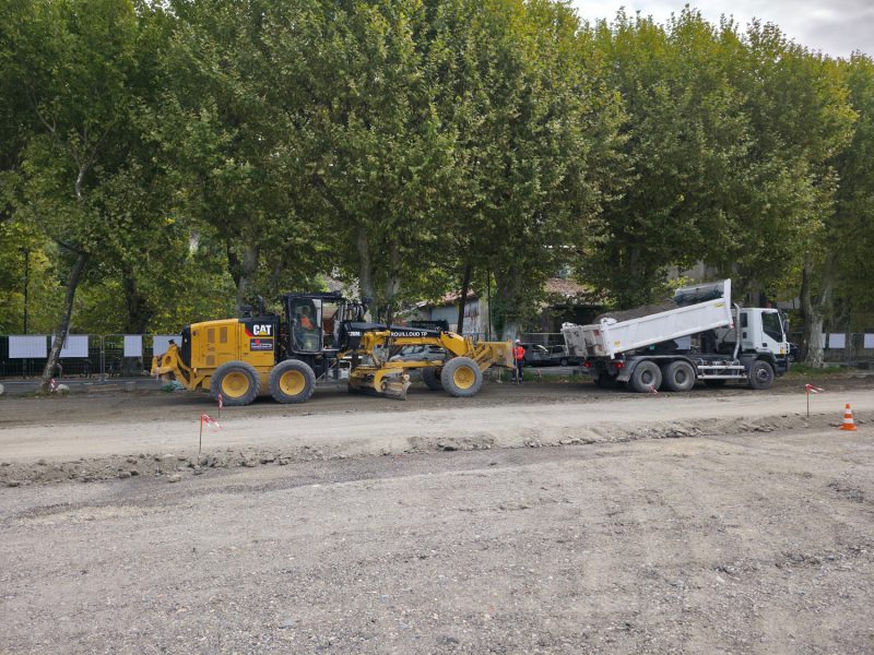 Les engins de chantier à l’œuvre sur le site de l'Esplanade. © Joël Kermabon - Place Gre'net