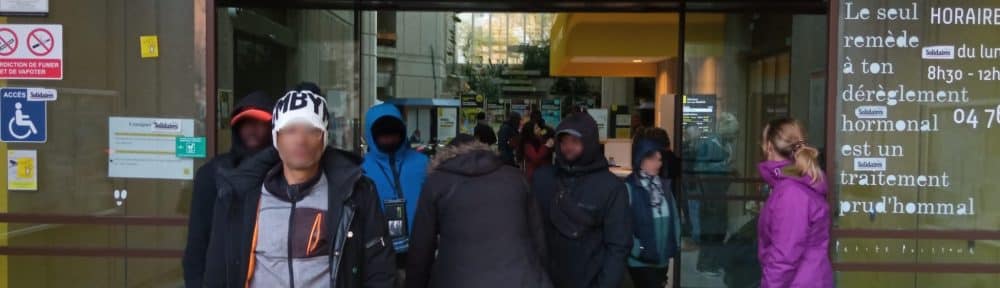 Le Dal 38 occupe la Métropole de Grenoble pour dénoncer des expulsions sans relogement quartier Villeneuve