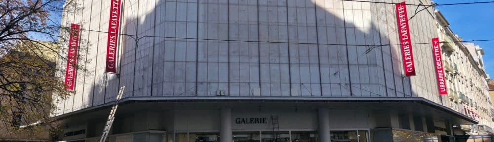 Appel à manifester devant les (ex) Galeries Lafayette de Grenoble pour dénoncer l'installation de Shein