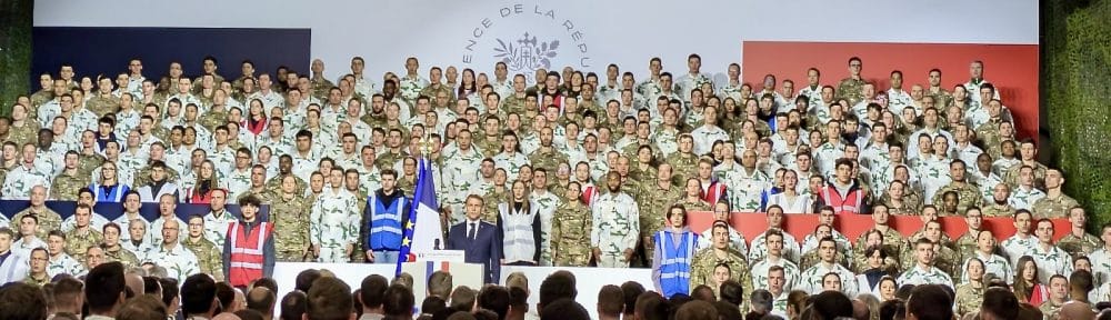 Le président de la République a présenté son nouveau service militaire lors de sa venue à la 27ᵉ Brigade d’Infanterie de Montagne, à Varces.