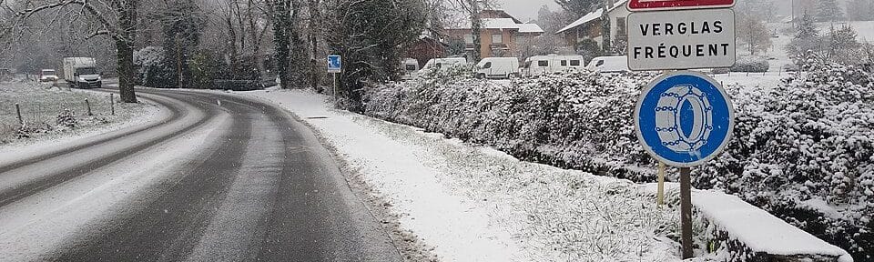 Hiver : Comment la Métropole de Grenoble et le Département de l'Isère font face à la neige et au verglas