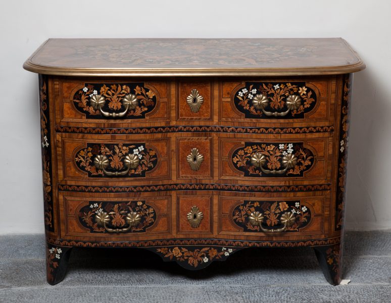 Thomas Hache, commode Louis XIV, début XVIIIe siècle © J-M Blache