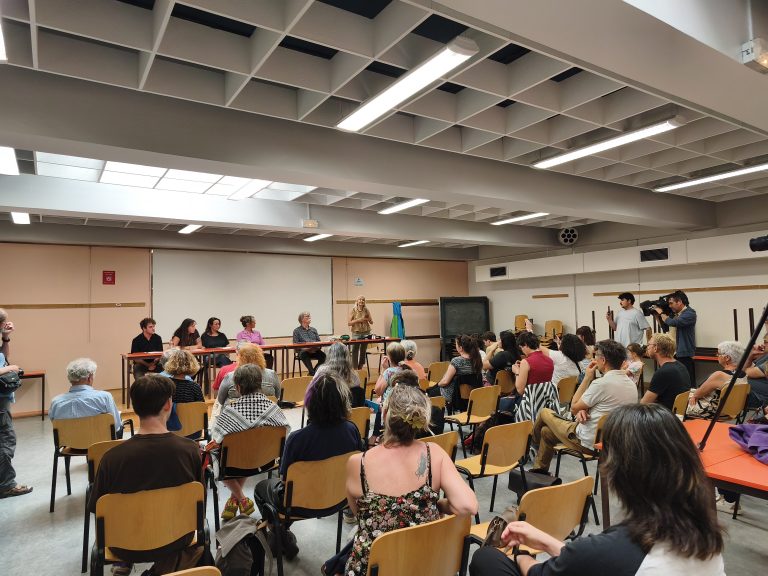 À Grenoble, les défenseurs du Clept s'oppose à la volonté du rectorat de reprendre en main le dispositif et dénonce une "violence inouïe"